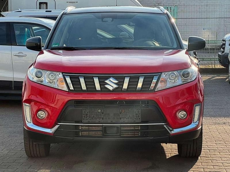 Gebraucht Suzuki Vitara Comfort 111 PS (81 kW) 2019 Rot SUV