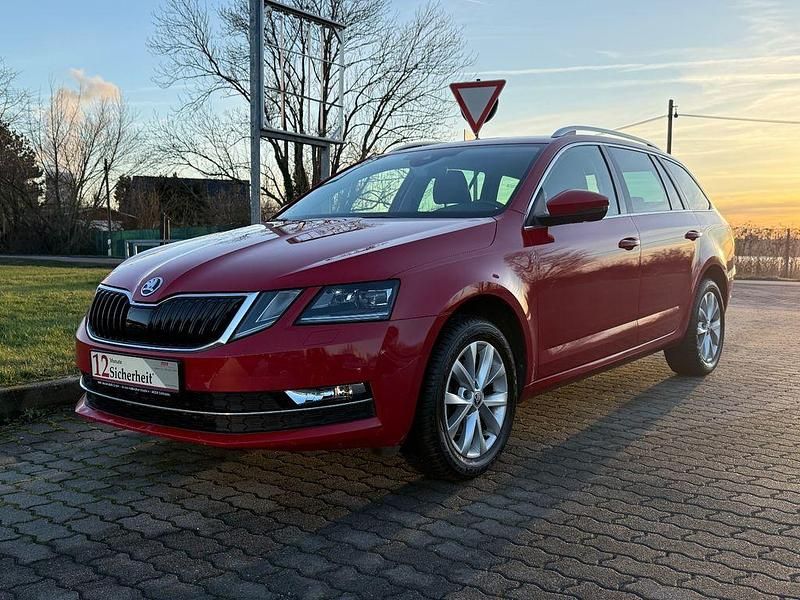 Rot Gebraucht 2019 Skoda Octavia Style Kombi | 17.999 € (Teuer) - Bild 1/4