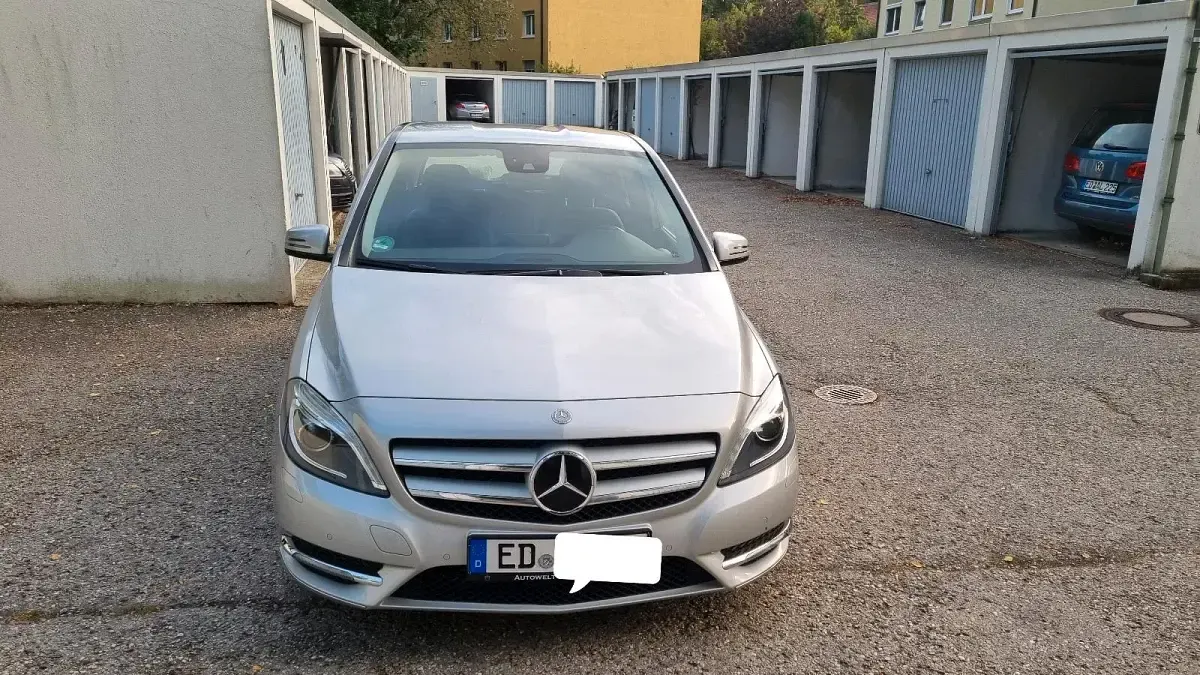 Gebraucht Mercedes B200 156 PS (114 kW) 2012 Silber Kleinwagen