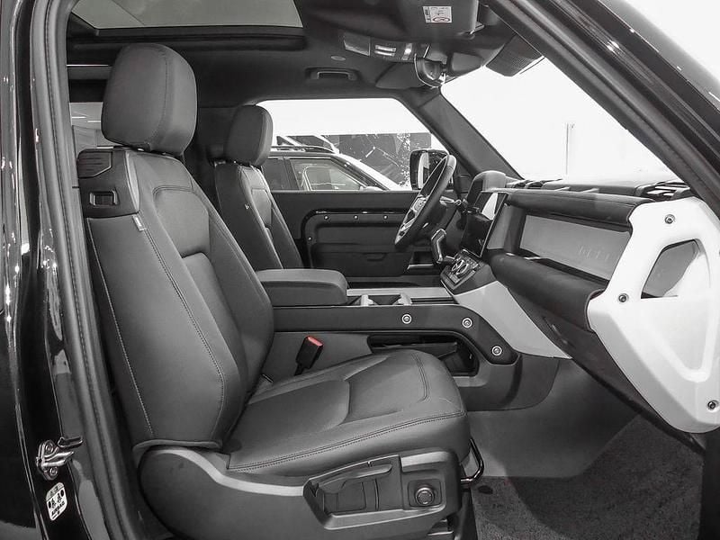Gebraucht Land Rover Defender S 200 PS (147 kW) 2026 Schwarz SUV