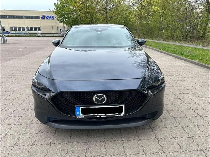 Używany Mazda 3 Selection 122 KM (89 kW) 2021 Niebieski Sedan/Limuzyna