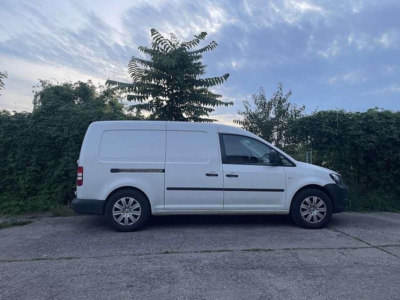 Weiß Gebraucht 2011 VW Caddy Maxi Van / Kleinbus | 10.500 € (Fairer Preis) - Bild 1/4