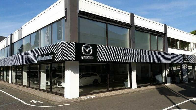 Grau Gebraucht 2025 Mitsubishi Outlander Top SUV | 54.980 € - Bild 1/1