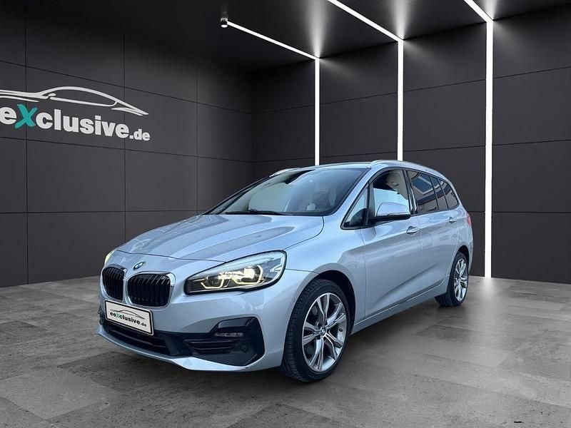 Silber Gebraucht 2019 BMW 220 Gran Tourer Sport Line Van / Kleinbus | 13.990 € (Fairer Preis) - Bild 1/4