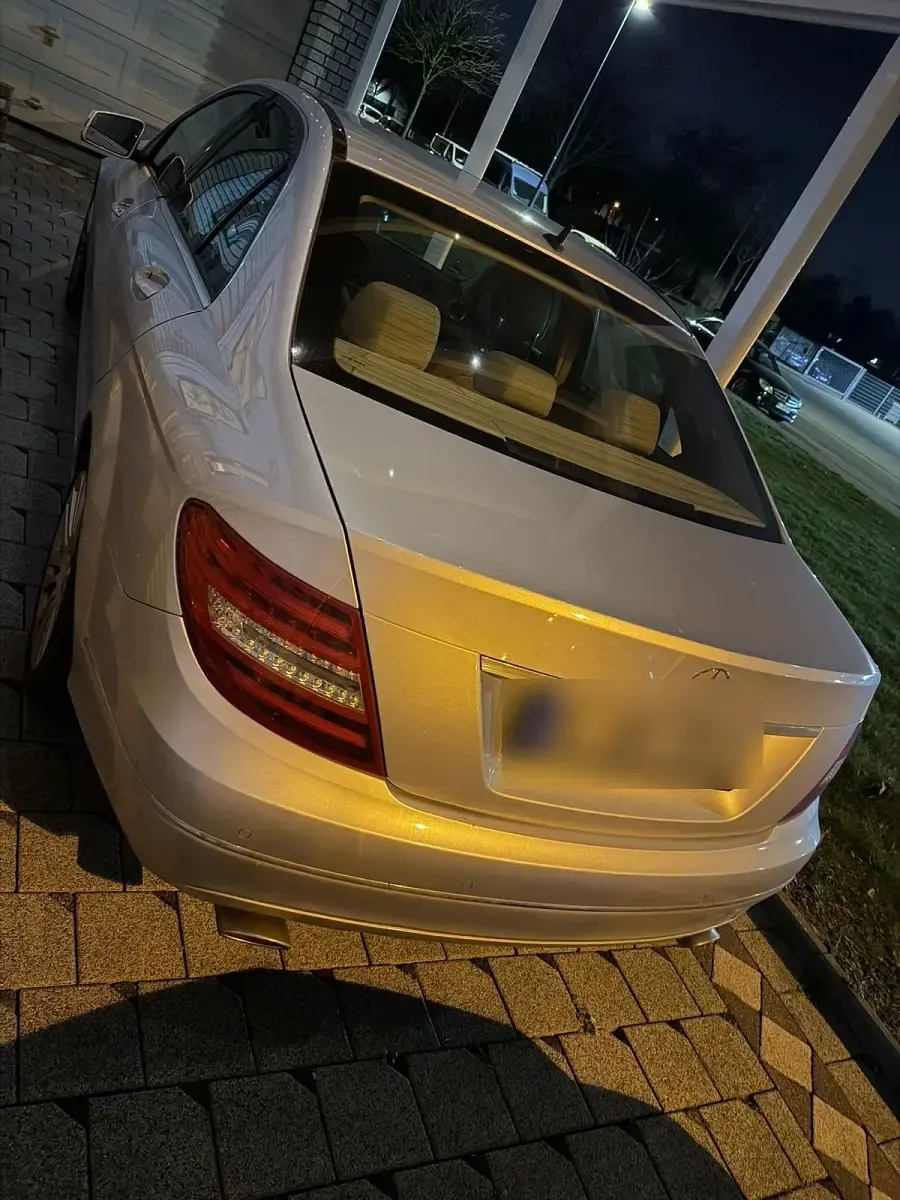 Gebraucht Mercedes C300 231 PS (169 kW) 2012 Silber Limousine