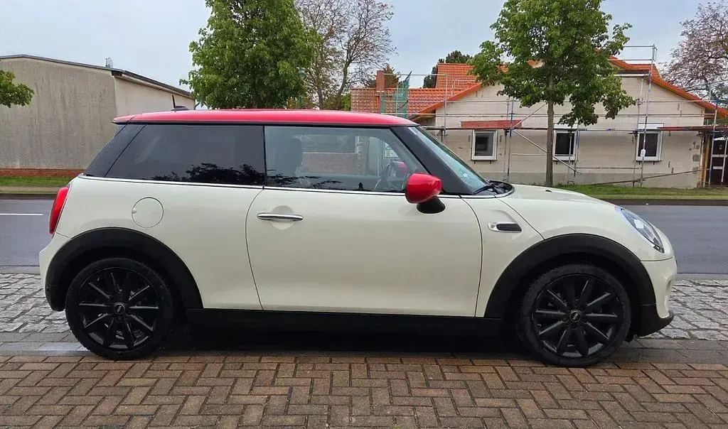 Gebraucht Mini Cooper 136 PS (100 kW) 2020 Weiß Kleinwagen