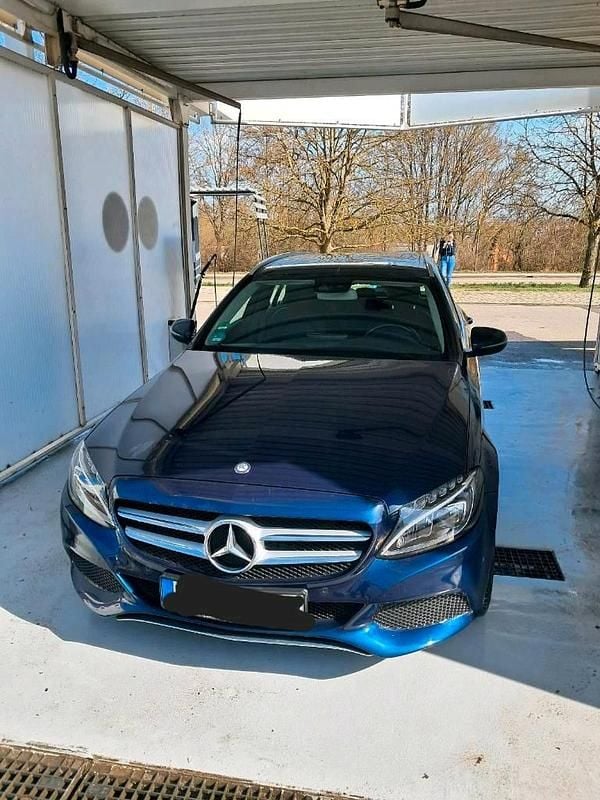 Gebraucht Mercedes C180 156 PS (114 kW) 2016 Blau Kombi