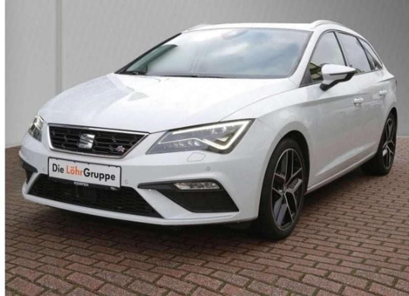 Weiß Gebraucht 2019 Seat Leon ST FR Kombi | 25.500 € - Bild 1/4