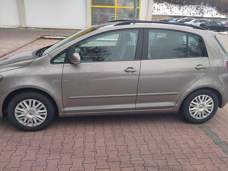Beige Gebraucht 2009 VW Golf Plus Cross Comfortline Van / Kleinbus | 3.570 € (Superpreis) - Bild 1/4