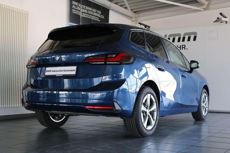 Gebraucht BMW 216 Active Tourer 122 PS (89 kW) 2024 Phytonicblau metallic Van / Kleinbus