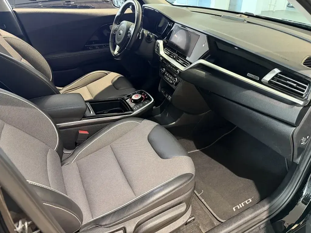 Gebraucht Kia e-Niro 100 kW (136 PS) 2021 Schwarz SUV