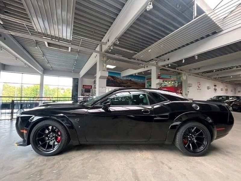 Pitch black Gebraucht 2023 Dodge Challenger Coupé | 98.900 € - Bild 1/4