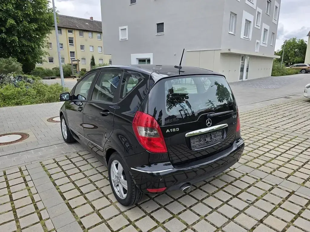 Gebraucht Mercedes A180 Avantgarde 109 PS (80 kW) 2012 Schwarz Limousine