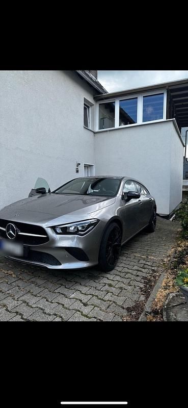 Gebraucht Mercedes CLA200 163 PS (119 kW) 2020 Silber Kombi