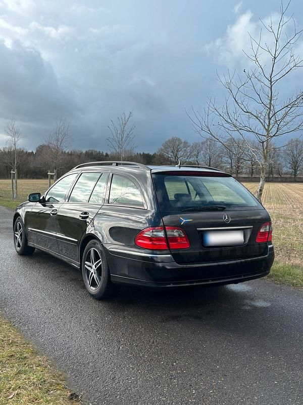 Gebraucht Mercedes E320 Elegance 224 PS (164 kW) 2007 Schwarz Kombi