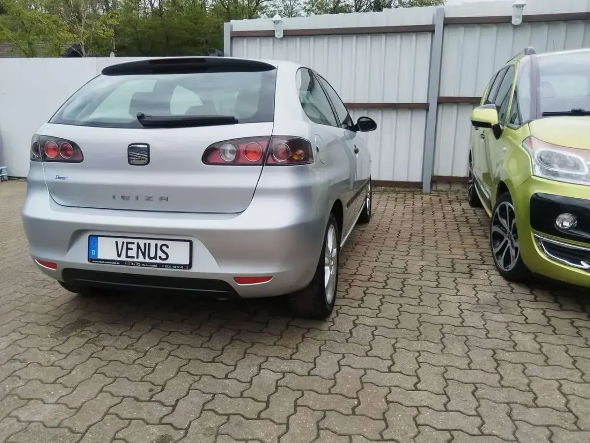 Gebraucht Seat Ibiza Reference 86 PS (63 kW) 2009 Luna grey Kleinwagen