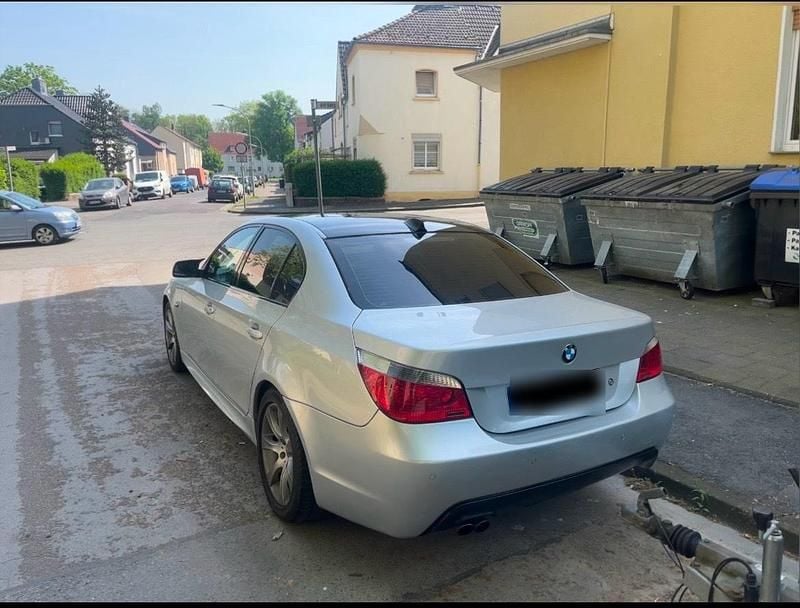 Gebraucht BMW 525 211 PS (155 kW) 2006 Silber Limousine