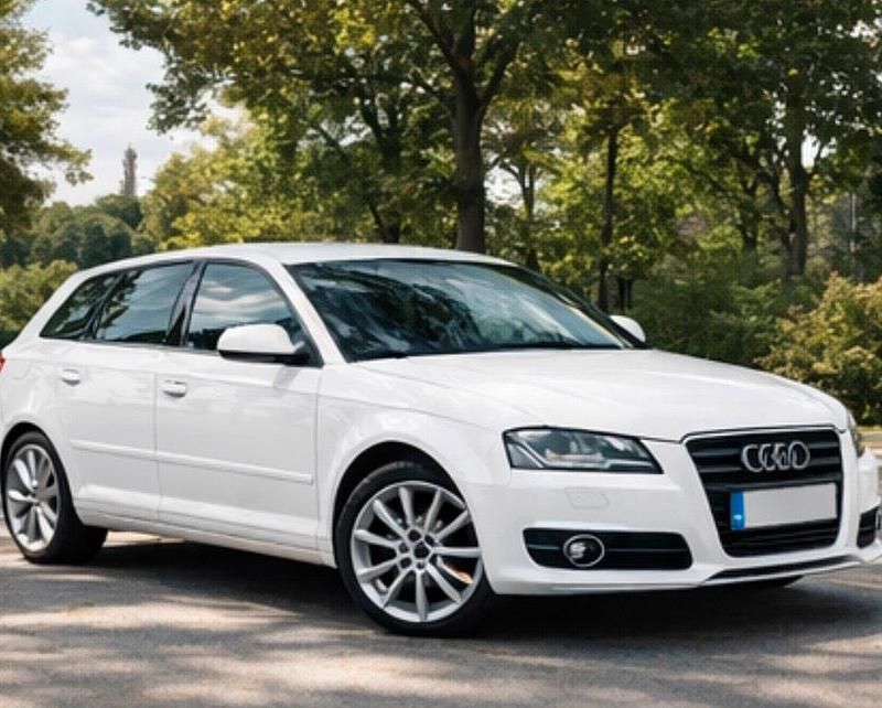Gebraucht Audi A3 Sportback 160 PS (117 kW) 2012 Weiß Kleinwagen