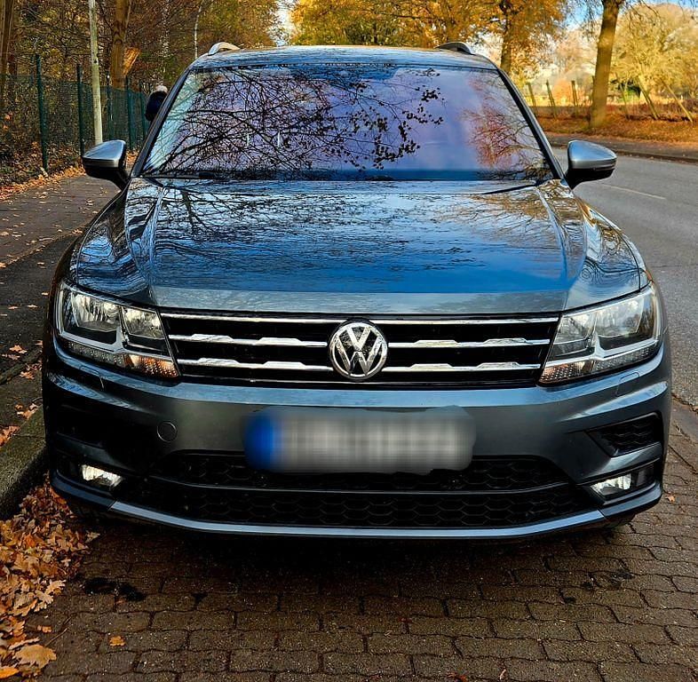 Grau Gebraucht 2018 VW Tiguan Allspace SUV | 16.499 € (Fairer Preis) - Bild 1/4