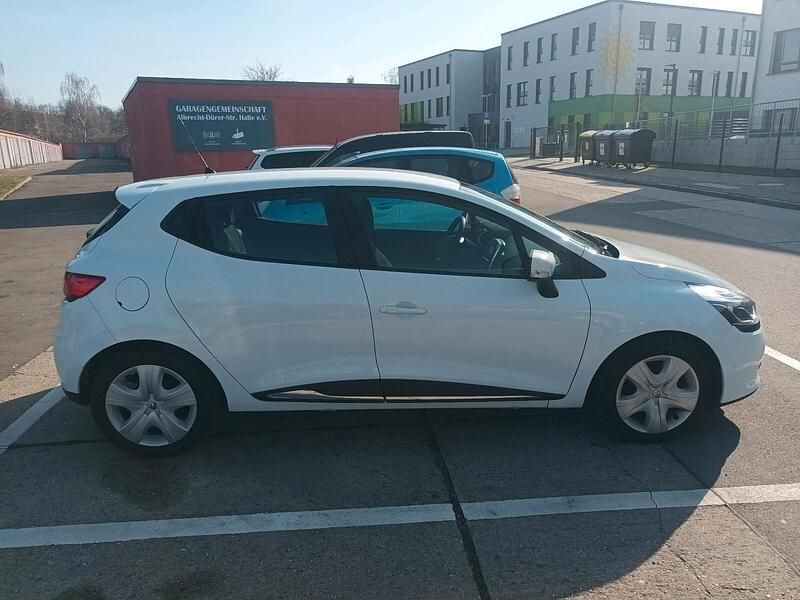 Gebraucht Renault Clio IV Dynamique 70 PS (51 kW) 2015 Weiß Kleinwagen