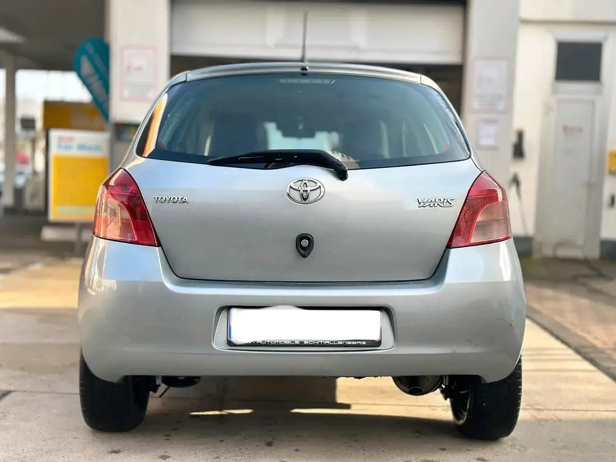 Gebraucht Toyota Yaris 87 PS (63 kW) 2006 Grau Limousine