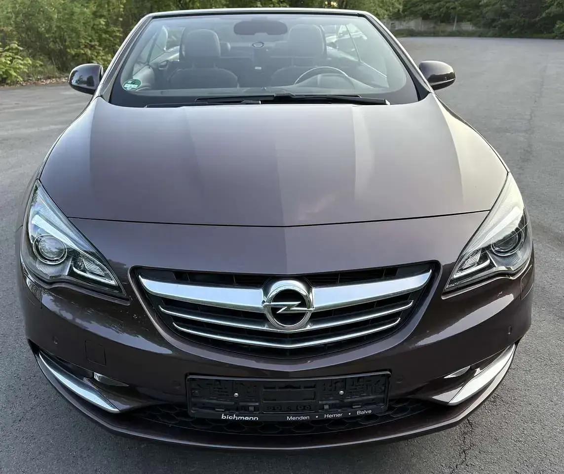 Gebraucht Opel Cascada Innovation 170 PS (125 kW) 2018 Braun Cabrio