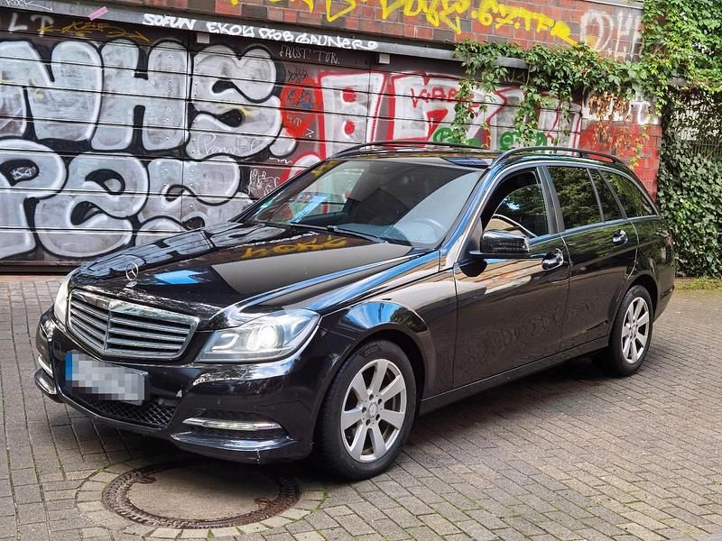 Schwarz Gebraucht 2013 Mercedes C200 Kombi | 4.690 € (Superpreis) - Bild 1/4