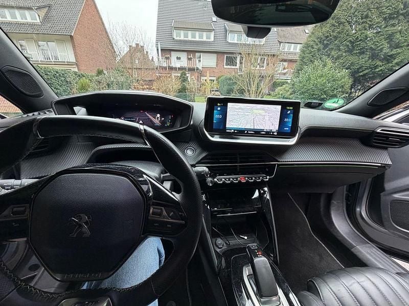 Gebraucht Peugeot 2008 GT 100 kW (136 PS) 2020 Silber SUV