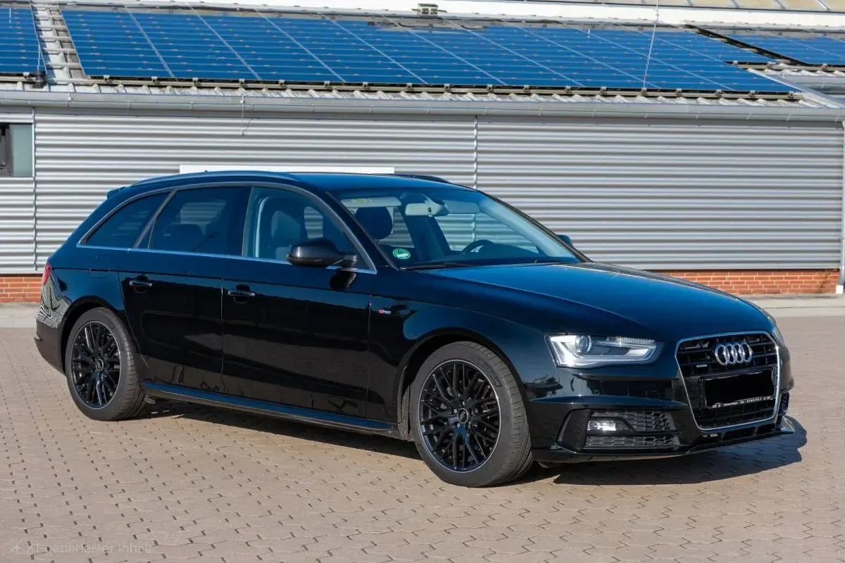 Gebraucht Audi A4 S-Line 150 PS (110 kW) 2015 Schwarz Kombi