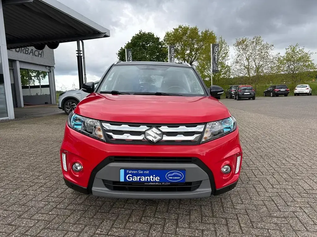 Gebraucht Suzuki Vitara Comfort+ 120 PS (88 kW) 2016 Rot SUV