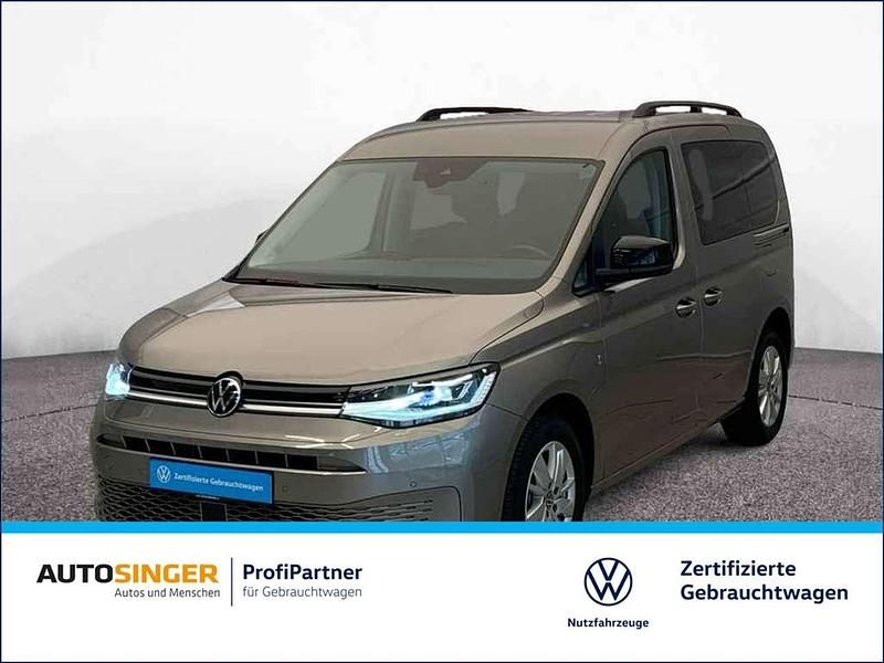 Gebraucht VW Caddy Life 122 PS (89 kW) 2023 Mojave beige metallic Van / Kleinbus