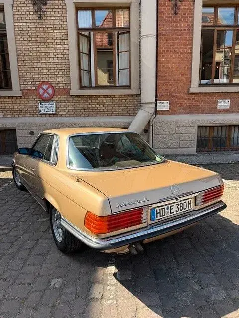 Gebraucht Mercedes SLC380 218 PS (160 kW) 1981 Gold Coupé
