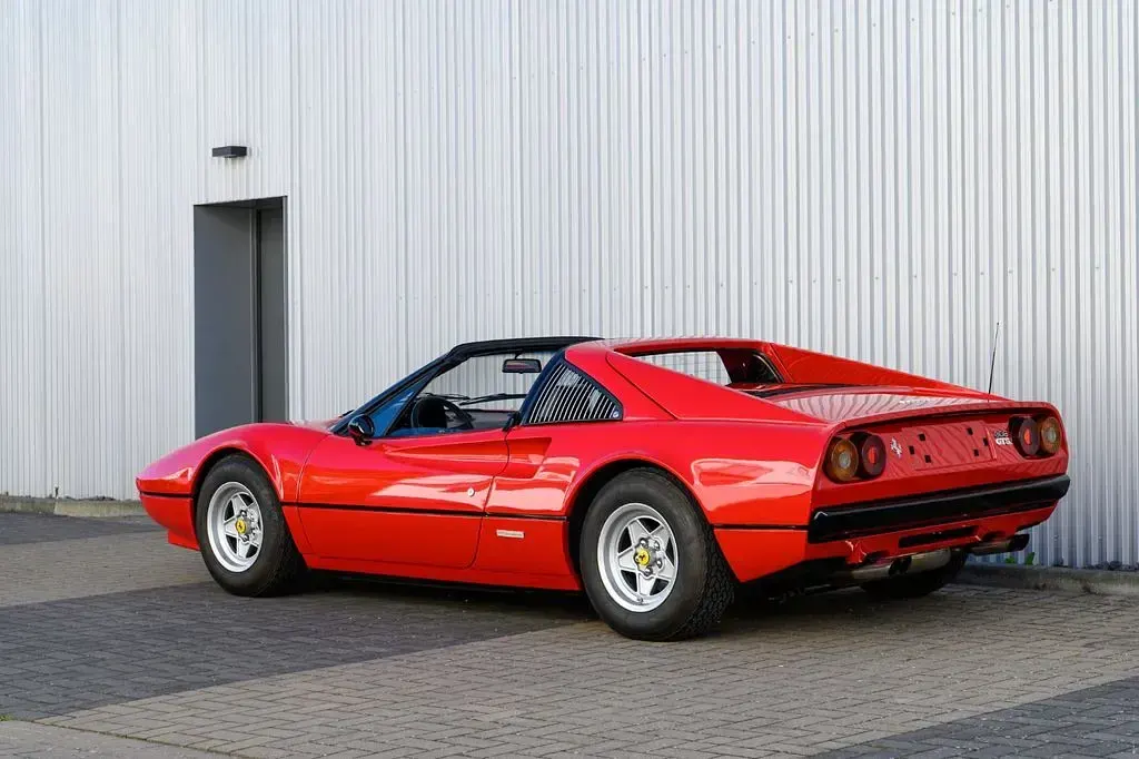 Second-hand Ferrari 308 205 CP (150 kW) 1980 Roșu Cabrio