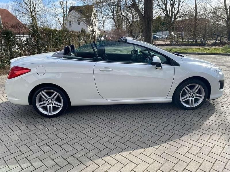 Gebraucht Peugeot 308 CC Active 120 PS (88 kW) 2011 Lack weiss casablanka Cabrio