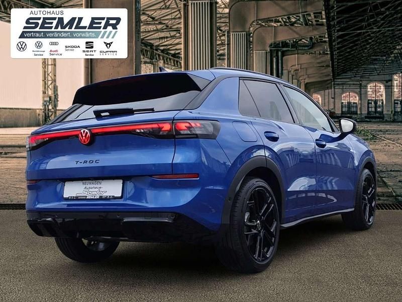 Neu VW T-Roc R-line 150 PS (110 kW) 2026 Blau SUV