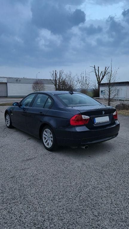 Gebraucht BMW 318 129 PS (94 kW) 2006 Blau Limousine
