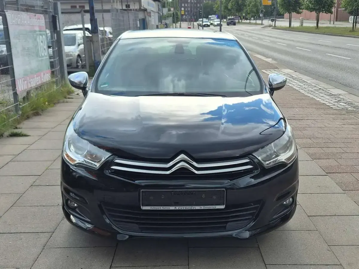 Gebraucht Citroën C4 SELECTION 120 PS (88 kW) 2014 Schwarz Kleinwagen