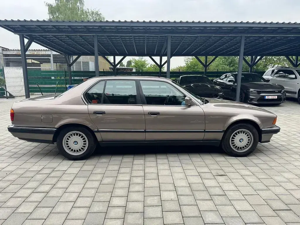 Gebraucht BMW 730 188 PS (138 kW) 1989 Grau Limousine