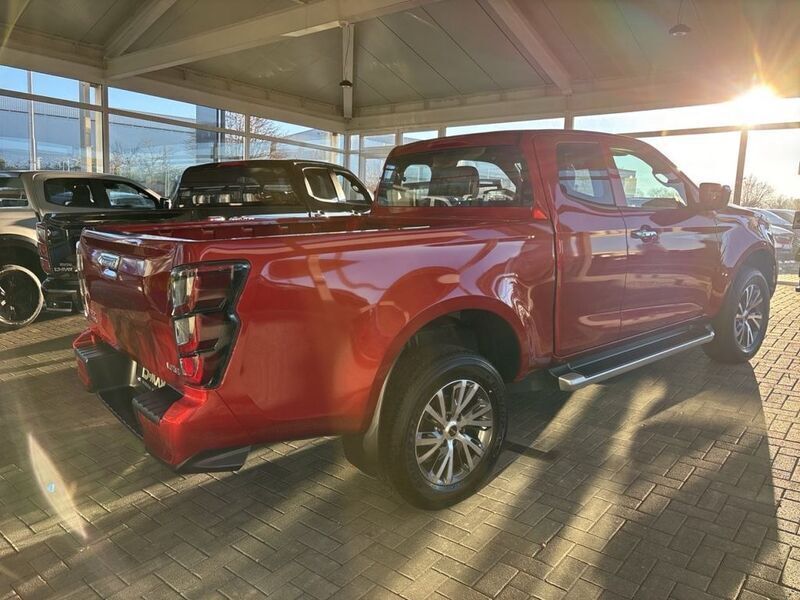 Neu Isuzu D-Max 163 PS (119 kW) 2025 Orange Abholung
