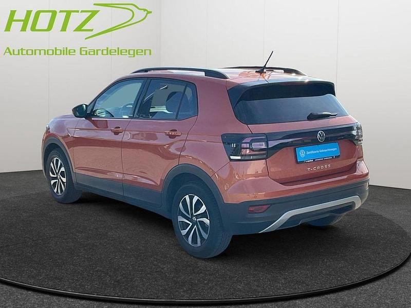 Gebraucht VW T-Cross Active 110 PS (80 kW) 2021 Energetic orange metallic (metallic) SUV