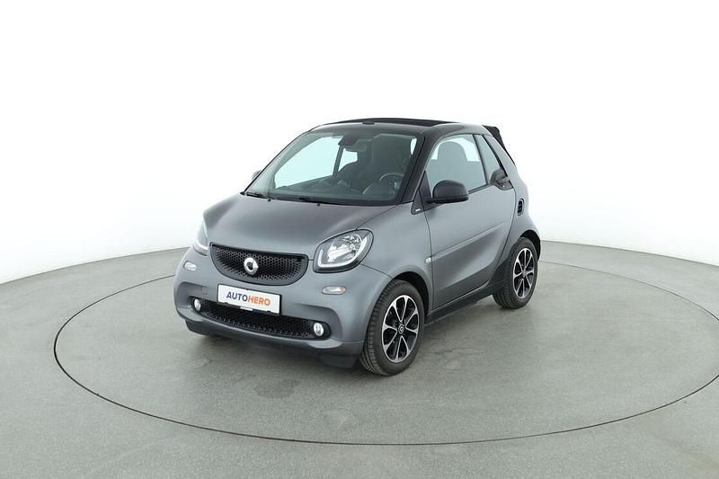 Grau Gebraucht 2016 Smart ForTwo Cabrio Basis Cabrio | 12.370 € (Fairer Preis) - Bild 1/3