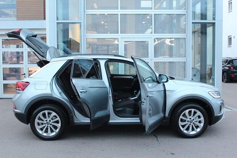 Neu VW T-Roc Life 150 PS (110 kW) 2025 Silber SUV