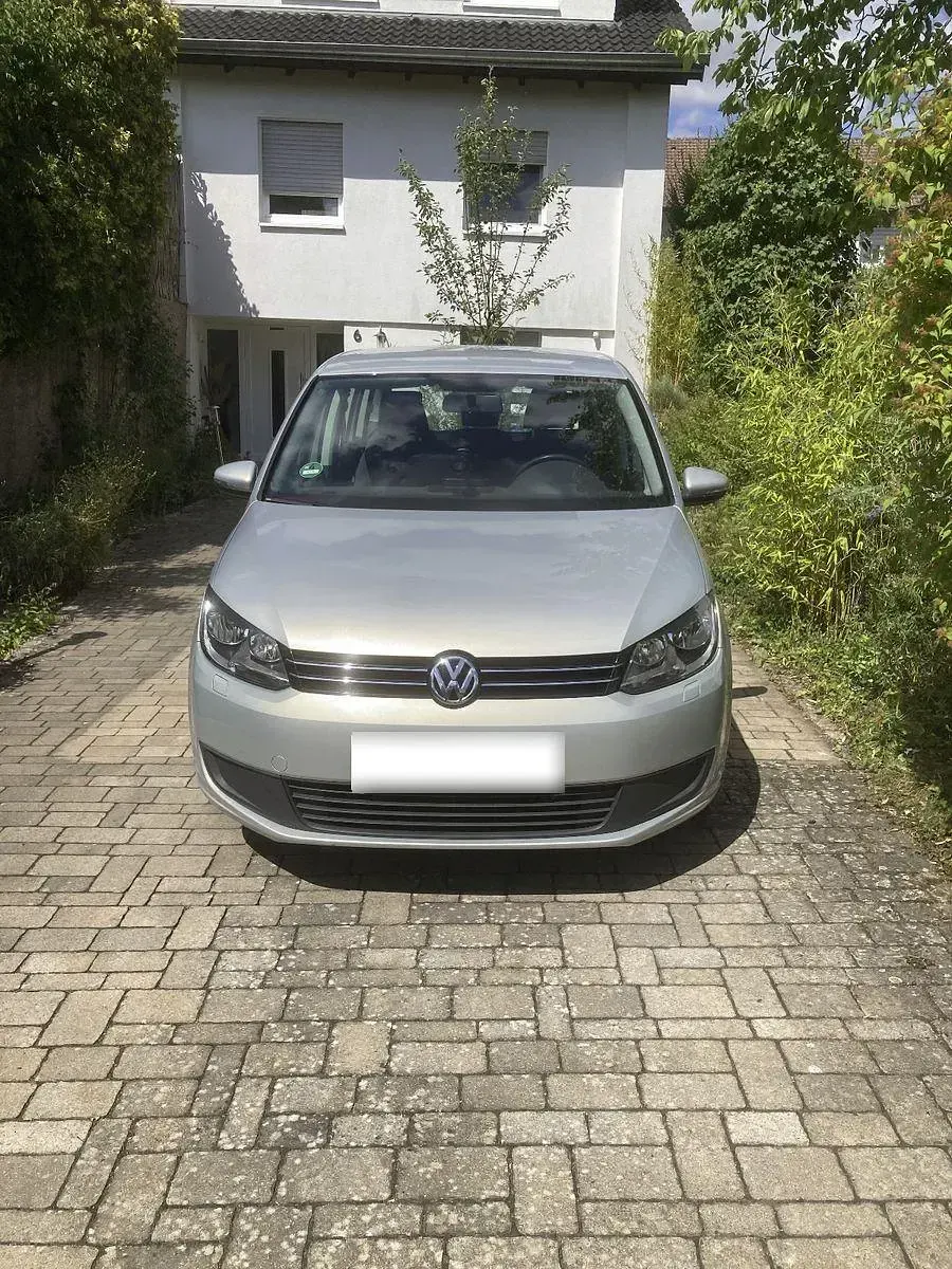Gebraucht VW Touran Trendline 140 PS (102 kW) 2013 Silber Van / Kleinbus