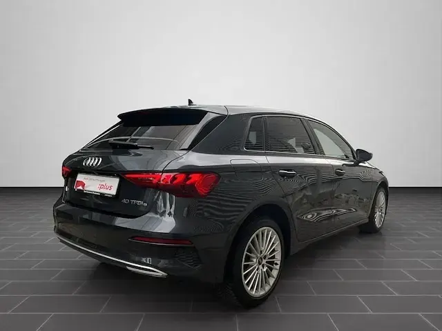 Gebraucht Audi A3 Sportback e-tron Advanced Plus 204 PS (150 kW) 2023 Manhattangrau metallic Kleinwagen