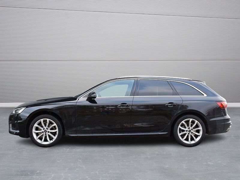 Gebraucht Audi A4 Advanced Plus 163 PS (119 kW) 2024 Mythosschwarz metallic Kombi