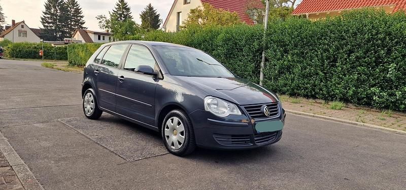 Grau Gebraucht 2007 VW Polo Kleinwagen | 2.300 € (Fairer Preis) - Bild 1/4