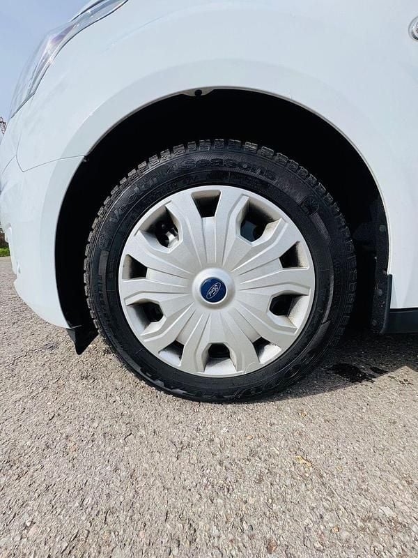 Gebraucht Ford Transit Connect 101 PS (74 kW) 2024 Weiß Van / Kleinbus