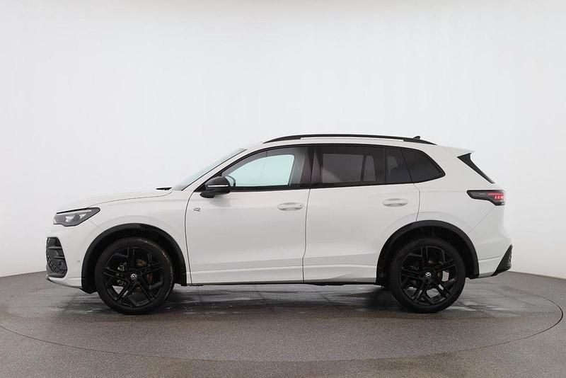 Gebraucht VW Tiguan R-line 150 PS (110 kW) 2025 Weiß SUV