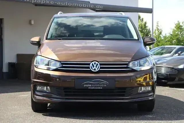 Gebraucht VW Touran Sound 150 PS (110 kW) 2017 Nutshell brown metallic Van / Kleinbus
