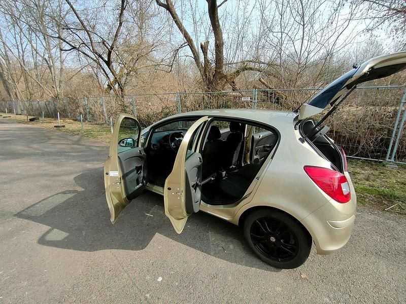 Gebraucht Opel Corsa 80 PS (58 kW) 2009 Gelb Kleinwagen